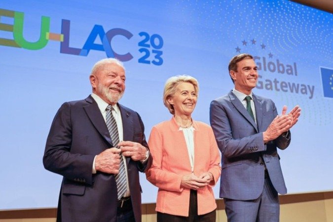 Líderes europeus têm demonstrado pressa em atrair países da América Latina para sua zona de influência
- (crédito: Reprodução/Ricardo Stuckerd/Presidência do Brasil) Líderes europeus têm demonstrado pressa em atrair países da América Latina para sua zona de influência
- (crédito: Reprodução/Ricardo Stuckerd/Presidência do Brasil)