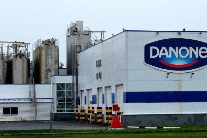 O novo decreto coloca as ações da Danone Russia e da Baltika Breweries, que pertence à Carlsberg, sob o controle da agência imobiliária estatal Rosimushchestvo - (crédito: Reprodução/YURI KADOBNOV/AFP via Getty Images) O novo decreto coloca as ações da Danone Russia e da Baltika Breweries, que pertence à Carlsberg, sob o controle da agência imobiliária estatal Rosimushchestvo - (crédito: Reprodução/YURI KADOBNOV/AFP via Getty Images)