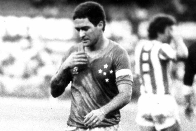  O jogador de futebol do Cruzeiro, Palhinha, morreu nesta nesta segunda-feira (17/7), aos 73 anos
     -  (crédito:  Arquivo Estado de Minas)