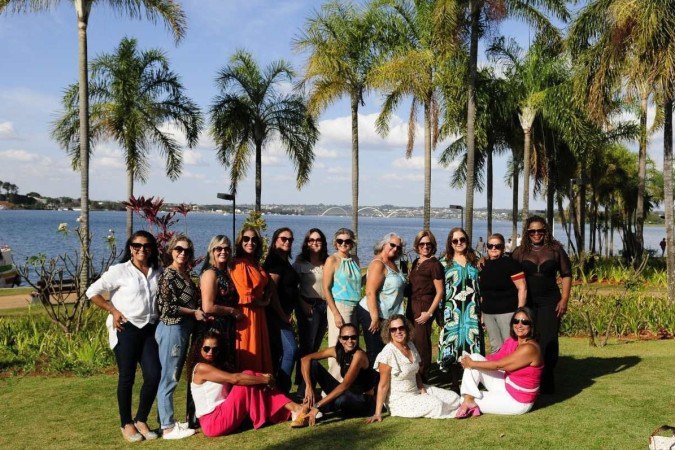  Dia da amizade. Turma de ex-policiais militares que são amigas há quase 40 anos. Pontão do Lago Sul.