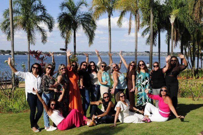 Ex-policiais militares, da turma de 1984, que são amigas há quase 40 anos e comemoram juntas a vida - (crédito: Minervino Júnior/CB/D.A.Press) Ex-policiais militares, da turma de 1984, que são amigas há quase 40 anos e comemoram juntas a vida - (crédito: Minervino Júnior/CB/D.A.Press)