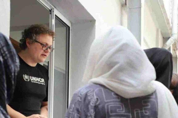 O ACNUR e as organizações parceiras apoiam a comunidade afegã no Brasil em diversas frentes, incluindo apoio para documentação e assistência jurídica