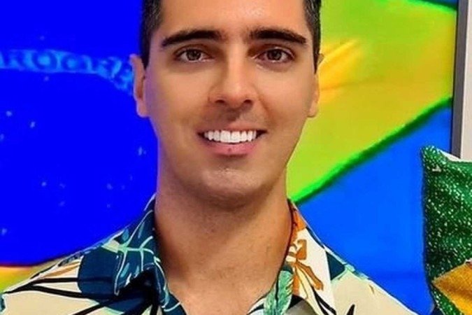 Ao Correio, Thiago Reis afirma que há anos é perseguido pelo pai que, de acordo com ele, teria agredido a esposa, mãe de Thiago, e que até hoje faz ameaças contra a ex e o filho -  (crédito: Reprodução/YouTube)