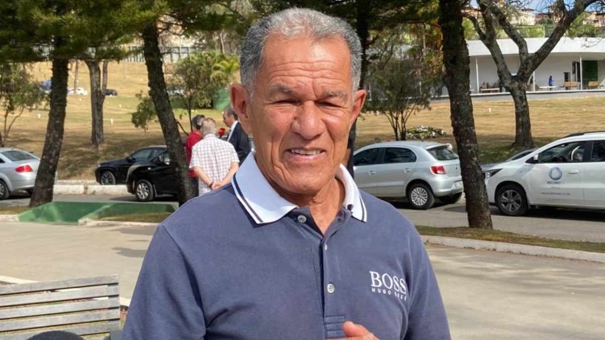 Buião também esteve no velório de Palhinha 