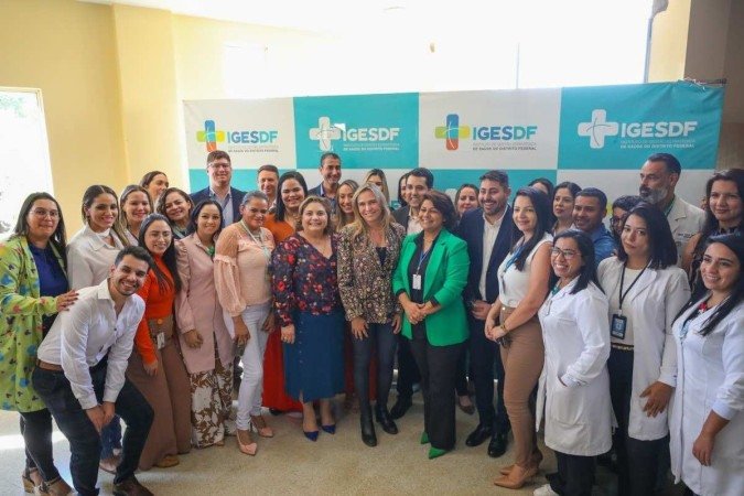 Toda a equipe de sa?de do HRSM ficou alegre com a expans?o do sistema monitora o fluxo de medicamentos - (crédito: Renato Alves/Ag?ncia Bras?lia) Toda a equipe de sa?de do HRSM ficou alegre com a expans?o do sistema monitora o fluxo de medicamentos - (crédito: Renato Alves/Ag?ncia Bras?lia)