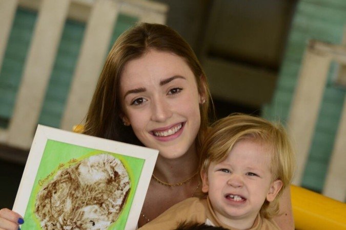  19/07/2023  Cr?dito: Carlos Vieira/CB/DA Press. Bras?lia, DF. Revista. Eternizando momentos. Luciana Oliv? e Pedro Caixeta com o filho Ravi.