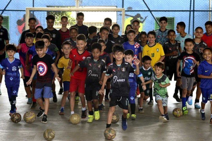 Toque de Fé também oferece apoio pedagógico e assistência às famílias da comunidade