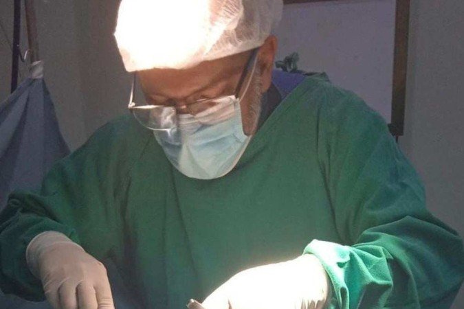 Aos 58 anos e no pen?ltimo ano da gradua??o m?dica, Cl?udio opta pela area de clinica medica - (crédito: Arquivo Pessoal) Aos 58 anos e no pen?ltimo ano da gradua??o m?dica, Cl?udio opta pela area de clinica medica - (crédito: Arquivo Pessoal)