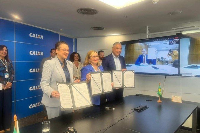 A Caixa Econ?mica Federal vai fazer um mutir?o e ampliar o hor?rio de atendimento das ag?ncias em uma hora, na pr?xima sexta-feira - (crédito: Rosana Hessel/ CB) A Caixa Econ?mica Federal vai fazer um mutir?o e ampliar o hor?rio de atendimento das ag?ncias em uma hora, na pr?xima sexta-feira - (crédito: Rosana Hessel/ CB)