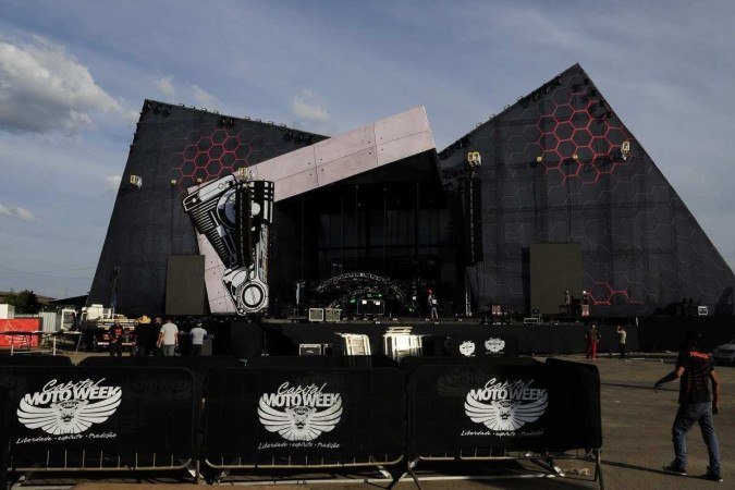 Palco principal do Capital Moto Week vai receber artistas renomados do rock brasileiro e candango - (crédito: Minervino J?nior/CB/D.A.Press) Palco principal do Capital Moto Week vai receber artistas renomados do rock brasileiro e candango - (crédito: Minervino J?nior/CB/D.A.Press)
