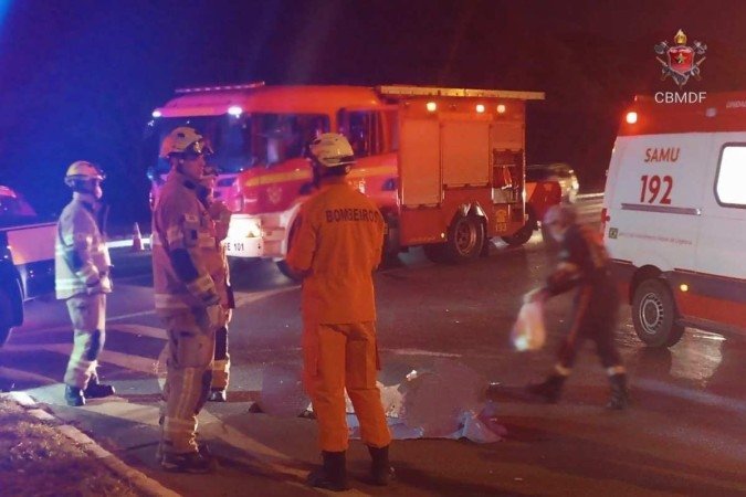 Pedestre morre atropelado ao atravessar Epia Norte - (crédito: CBMDF) Pedestre morre atropelado ao atravessar Epia Norte - (crédito: CBMDF)