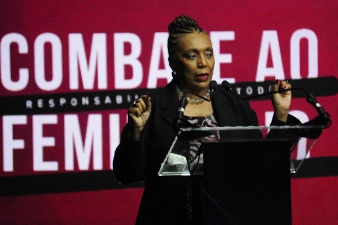  Vera Lúcia Santana Integrante da executiva da associação brasileira de juristas pela democracia falando no evento 