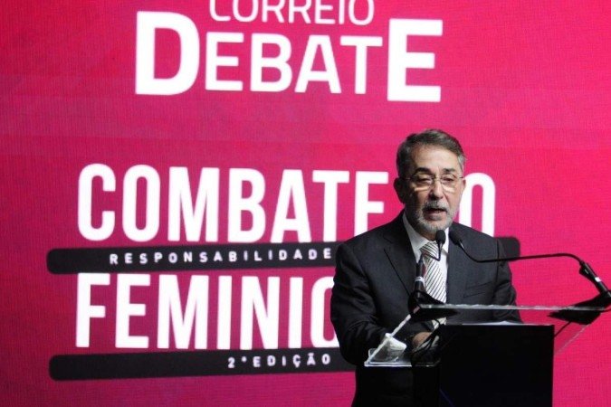 Guilherme Machado, presidente do Correio Braziliense, na abertura do seminário Combate ao feminicídio: uma responsabilidade de todos - (crédito: Minervino Júnior/CB/D.A. Press) Guilherme Machado, presidente do Correio Braziliense, na abertura do seminário Combate ao feminicídio: uma responsabilidade de todos - (crédito: Minervino Júnior/CB/D.A. Press)
