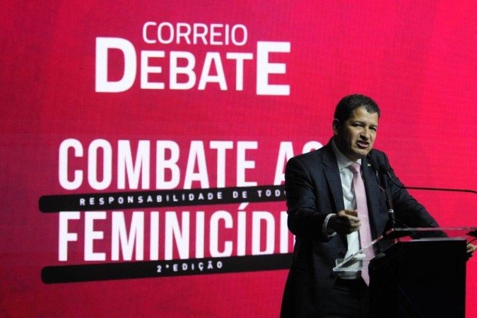 Sandro Avelar no seminário 'Combate ao feminicídio: uma responsabilidade de todos' - (crédito: Minervino Júnior/CB/D.A. Press) Sandro Avelar no seminário 'Combate ao feminicídio: uma responsabilidade de todos' - (crédito: Minervino Júnior/CB/D.A. Press)