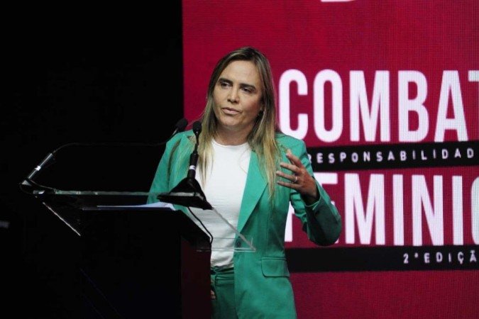 Celina Leão discursa no seminário 'Combate ao feminicídio: uma responsabilidade de todos' - (crédito: Minervino Júnior/CB/D.A. Press) Celina Leão discursa no seminário 'Combate ao feminicídio: uma responsabilidade de todos' - (crédito: Minervino Júnior/CB/D.A. Press)