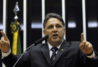 Ex-governador do Rio de Janeiro, Anthony Garotinho, é internado no Rio com pneumonia nesta sexta (21/7) -  (crédito: Renato Araújo/Agência Brasil) -Ex-governador do Rio de Janeiro, Anthony Garotinho, é internado no Rio com pneumonia nesta sexta (21/7) -  (crédito: Renato Araújo/Agência Brasil)