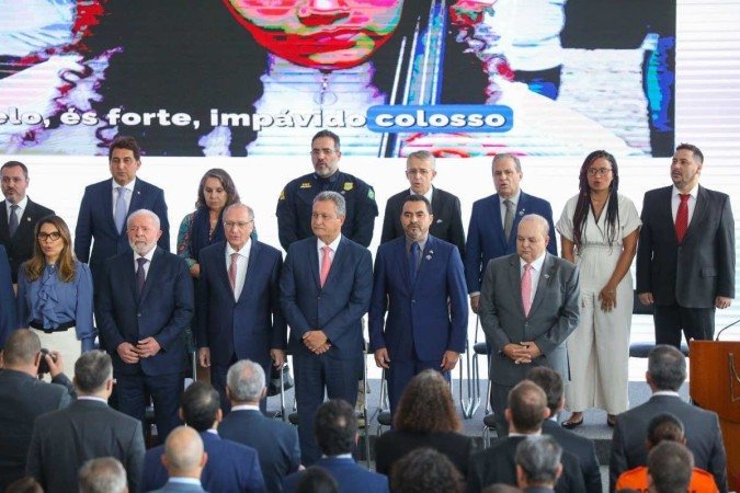 Autoridades do DF estiveram presente em solenidade que tratou sobre o reajuste das forças de segurança do DF