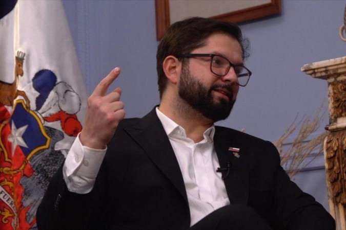 O presidente do Chile, Gabriel Boric, durante entrevista à BBC Mundo em Bruxelas -  (crédito: BBC)