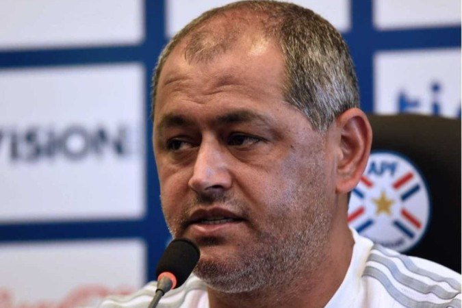 Segunda agem: Ex-lateral do Grêmio e do Palmeiras, Arce já trabalhou como técnico Olimpia - (crédito: Norberto Duarte/AFP) Segunda agem: Ex-lateral do Grêmio e do Palmeiras, Arce já trabalhou como técnico Olimpia - (crédito: Norberto Duarte/AFP)