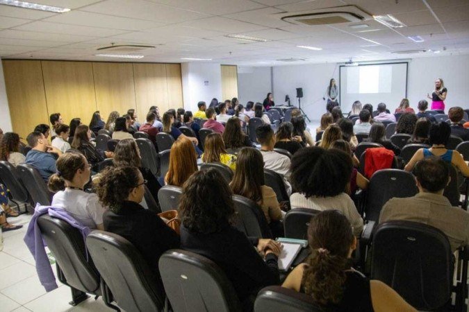 Escola de Assistência Jurídica realiza primeira aula do curso de formação continuada em Atendimento do Direito de Família, Cultura de Paz e Mediação e Infância e Juventude - (crédito: Divulgação/ Easjur) Escola de Assistência Jurídica realiza primeira aula do curso de formação continuada em Atendimento do Direito de Família, Cultura de Paz e Mediação e Infância e Juventude - (crédito: Divulgação/ Easjur)