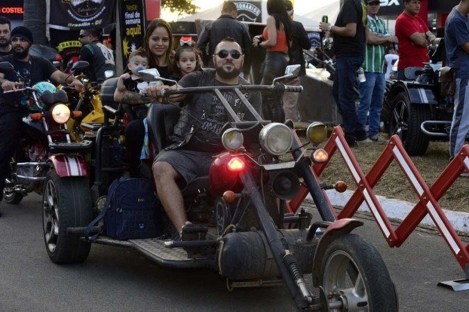  Ambiente familiar com muito estilo. O festival atrai gente de todos os cantos