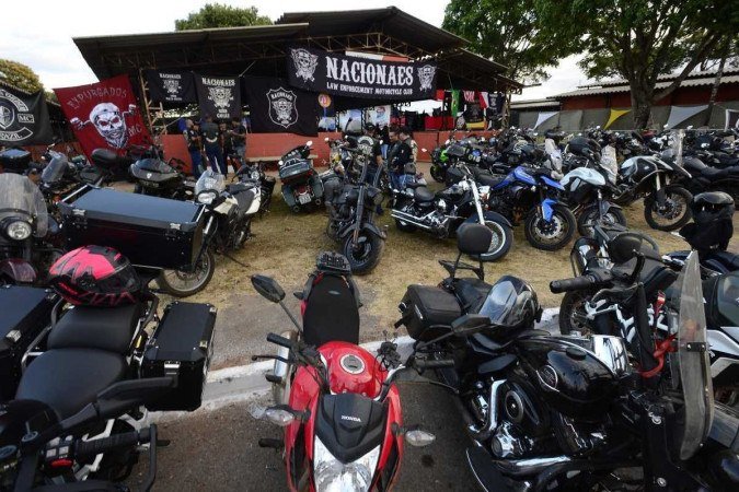 Vindos de Santa Catarina, o Nacionaes cumpre a tradição de participar do CMW e declara amor às motocicletas