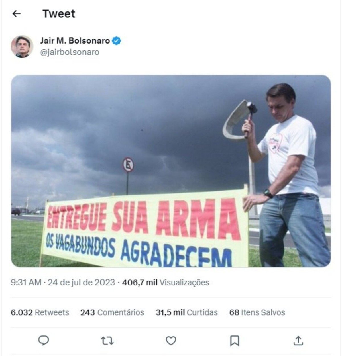 Bolsonaro usa o Twitter para protestar contra desarmamento com foto de 2004 Bolsonaro usa o Twitter para protestar contra desarmamento com foto de 2004