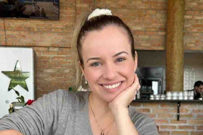 Bruna Fernandes deixou emprego em multinacional para dividir rotina entre o filho recém-nascido e os estudos para o vestibular - (crédito: Arquivo Pessoal) Bruna Fernandes deixou emprego em multinacional para dividir rotina entre o filho recém-nascido e os estudos para o vestibular - (crédito: Arquivo Pessoal)