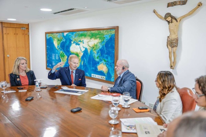 Presidente da República, Luiz Inácio Lula da Silva durante Reunião com a Embaixadora dos Estados Unidos no Brasil, Elizabeth Frawley Bagley, e o Administrador da NASA, Bill Nelson, acompanhado da Ministra da Ciência, Tecnologia e Inovação, Luciana Santos -  (crédito:  Ricardo Stuckert/PR)