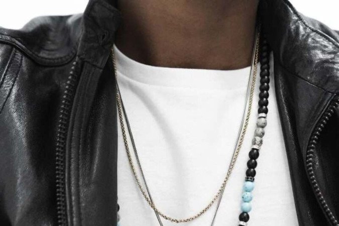 O mix de pérolas é o colar que mais vem crescendo na moda masculina