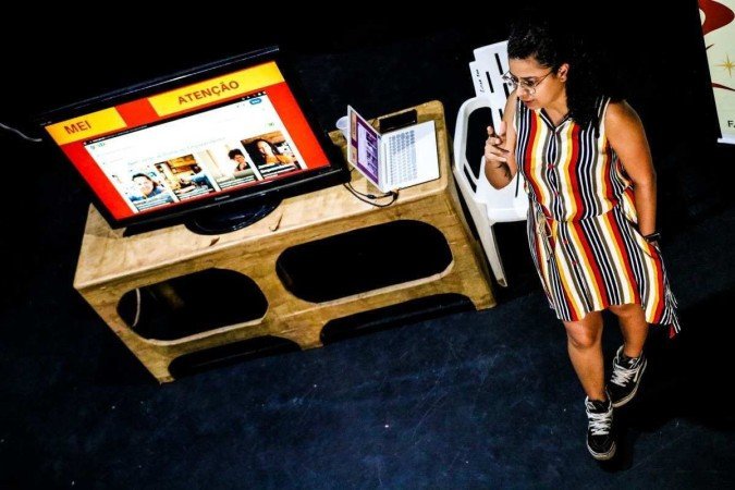 Objetivo é auxiliar os profissionais da economia criativa dessa faixa etária a se recolocarem no mercado - (crédito: DAVIMELLO/ Tempo +) Objetivo é auxiliar os profissionais da economia criativa dessa faixa etária a se recolocarem no mercado - (crédito: DAVIMELLO/ Tempo +)