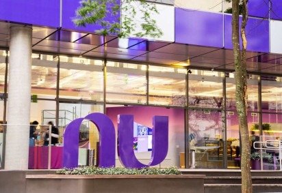 Nubank alcançou a posição de quarto maior banco brasileiro em número de clientes, superando o Banco do Brasil -  (crédito: Nubank/Divulgação ) -Nubank alcançou a posição de quarto maior banco brasileiro em número de clientes, superando o Banco do Brasil -  (crédito: Nubank/Divulgação )