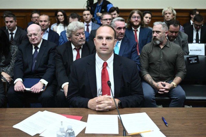 O ex-agente é notório O ex-agente é notório