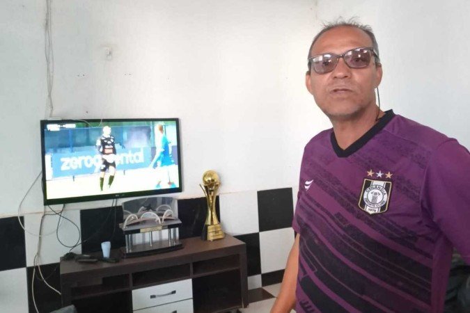 O diretor executivo Everton Goiano abre o QG do Ceilândia: análise da partida do Vitória-ES, adversário de hoje - (crédito: Paulo Martins) O diretor executivo Everton Goiano abre o QG do Ceilândia: análise da partida do Vitória-ES, adversário de hoje - (crédito: Paulo Martins)