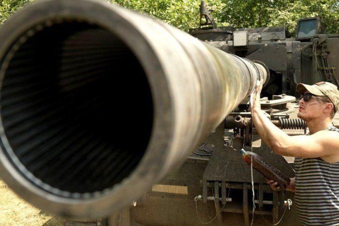 Tanques atingidos por minas russas estão sendo rapidamente reparados. - (crédito: Reprodução/ MOOSE CAMPBELL/BBC) Tanques atingidos por minas russas estão sendo rapidamente reparados. - (crédito: Reprodução/ MOOSE CAMPBELL/BBC)