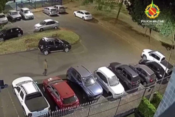 Suspeito de quebrar retrovisores de carros e de assaltar conveniência - (crédito: Polícia Militar do Distrito Federal (PMDF)) Suspeito de quebrar retrovisores de carros e de assaltar conveniência - (crédito: Polícia Militar do Distrito Federal (PMDF))