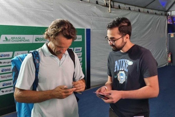 Gabriel conseguiu o autógrafo de Carlos Moyá em card raro único