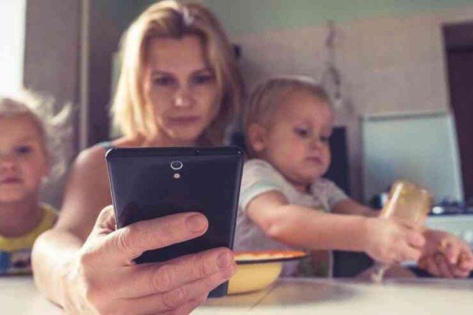 O primeiro ime encontrado na publicação de fotos dos filhos nas redes sociais são questões de privacidade virtual - (crédito: EM Saude) O primeiro ime encontrado na publicação de fotos dos filhos nas redes sociais são questões de privacidade virtual - (crédito: EM Saude)