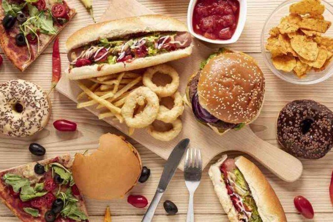 A nutricionista Dani Borges desmistifica essas crenças e revela alimentos que não atrapalham seu emagrecimento, se consumidos adequadamente - (crédito: EM Saude) A nutricionista Dani Borges desmistifica essas crenças e revela alimentos que não atrapalham seu emagrecimento, se consumidos adequadamente - (crédito: EM Saude)
