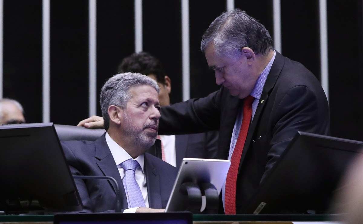 Centrão no governo Lula é parte do jogo político, dizem analistas