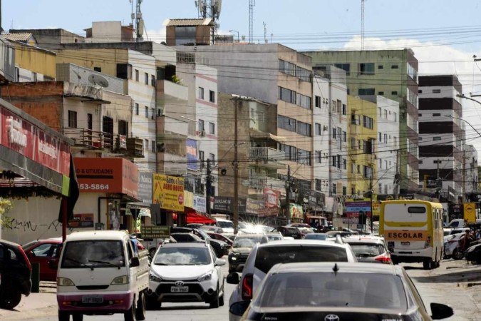  31/07/2023  Crédito: Carlos Vieira/CB/DA Press. Brasília, DF. Cidades. Construções irregulares no Grande Colorado, Av. Comercial.