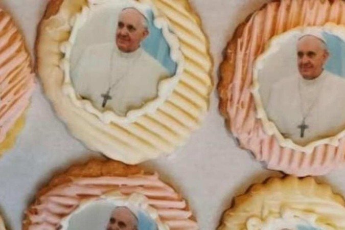 Biscoitos com o rosto do papa Francisco foram feitos para a Jornada Mundial da Juventude - (crédito: Reprodução) Biscoitos com o rosto do papa Francisco foram feitos para a Jornada Mundial da Juventude - (crédito: Reprodução)