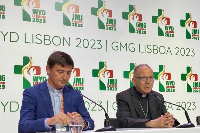 Padre Filipe Diniz, diretor Nacional da Pastoral Juvenil, e Dom Manuel Clemente, cardeal patriarca de Lisboa, durante entrevista coletiva da Jornada Mundial da Juventude -  (crédito: Vicente Nunes/CB/DA Press)