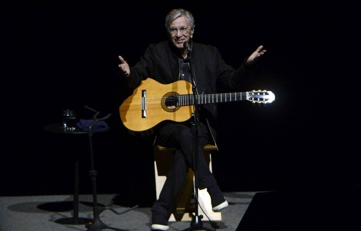 Caetano Veloso faz show em comemoração aos 80 anos do Sesc