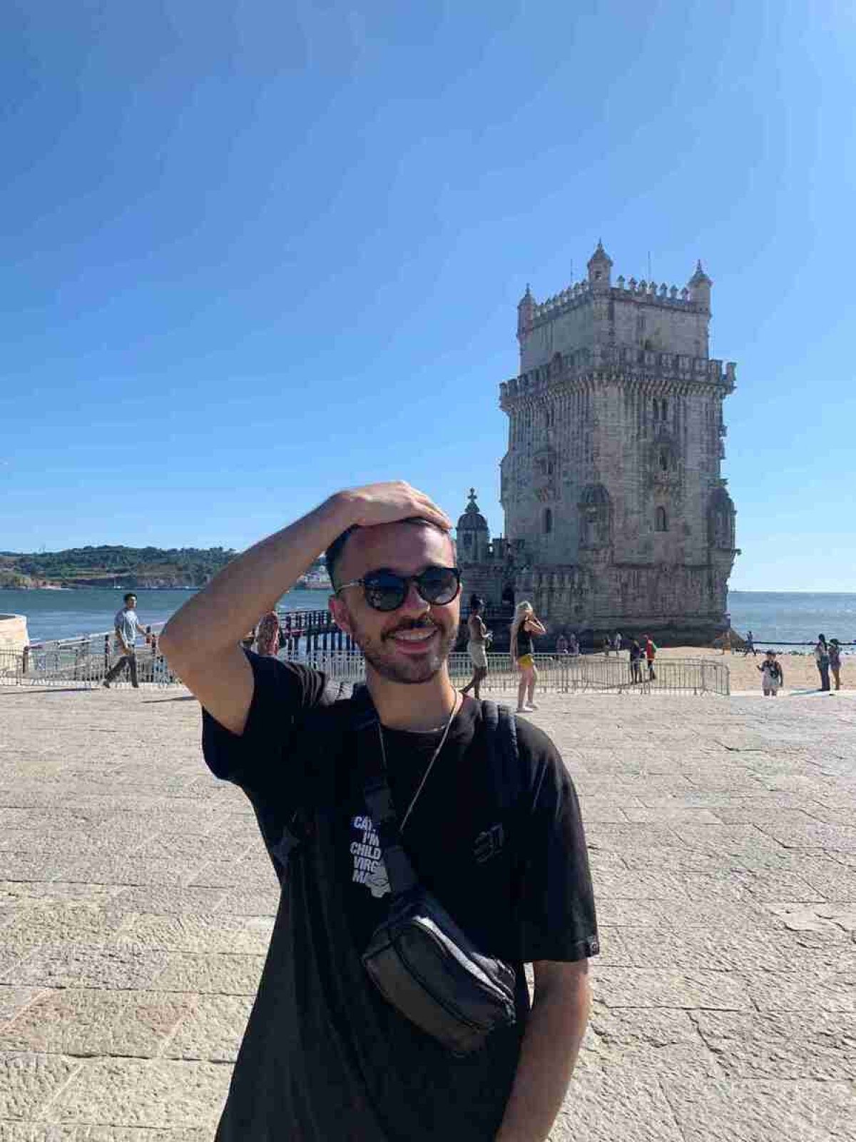 Matheus Pinheiro, 28, gerente das redes sociais da Comunidade Colo de Deus, é do Paraná