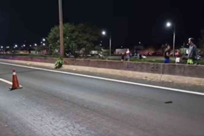 Menino de 10 anos morre atropelado ao correr atrás de pipa - (crédito: EM Gerais) Menino de 10 anos morre atropelado ao correr atrás de pipa - (crédito: EM Gerais)