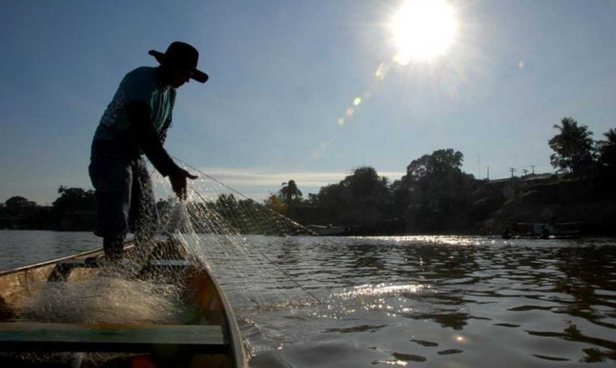 Governo aprova auxílio para pescadores atingidos pela seca no Norte