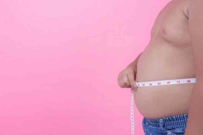 Imagem de barriga ilustrativa. Por que a obesidade coloca pessoas de todas as idades em risco? - (crédito: Reprodução/ freepik ) Imagem de barriga ilustrativa. Por que a obesidade coloca pessoas de todas as idades em risco? - (crédito: Reprodução/ freepik )