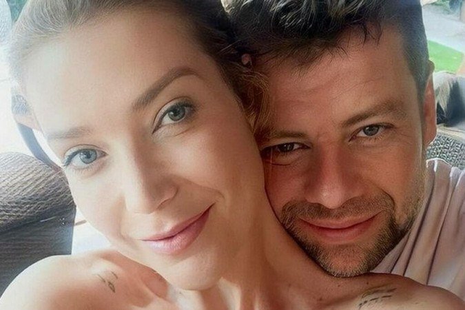 Luiza Possi faz revelações sobre suposta crise no casamento - (crédito: Reprodução/Instagram Luiza Possi e Cris Gomes) Luiza Possi faz revelações sobre suposta crise no casamento - (crédito: Reprodução/Instagram Luiza Possi e Cris Gomes)