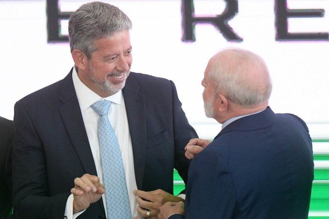 Arthur Lira (PP-AL) tem segurado arcabouço, aguardando reforma ministerial que colocará André Fufuca (PP-MA) em uma pasta, ainda indefinida - (crédito: Ed Alves/CB/DA.Press) Arthur Lira (PP-AL) tem segurado arcabouço, aguardando reforma ministerial que colocará André Fufuca (PP-MA) em uma pasta, ainda indefinida - (crédito: Ed Alves/CB/DA.Press)
